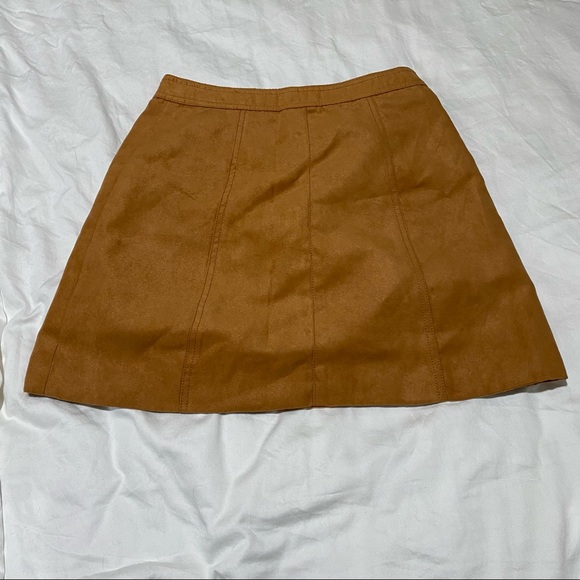 Tan Skirt - Picture 2 of 3